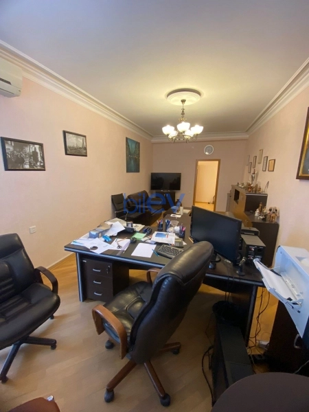 Aylıq Kirayə 4 otaqlı Ofis  160m², Bakı