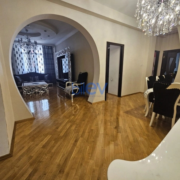 Satış 3 otaqlı Yeni Tikili bina evi  134m², Bakı