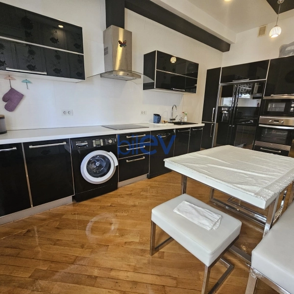Satış 3 otaqlı Yeni Tikili bina evi  134m², Bakı