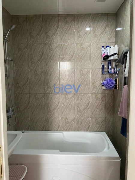 Aylıq Kirayə 3 otaqlı Yeni Tikili bina evi  80m², Bakı