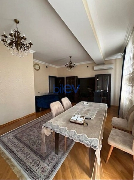 Aylıq Kirayə 4 otaqlı Yeni Tikili bina evi  125m², Bakı