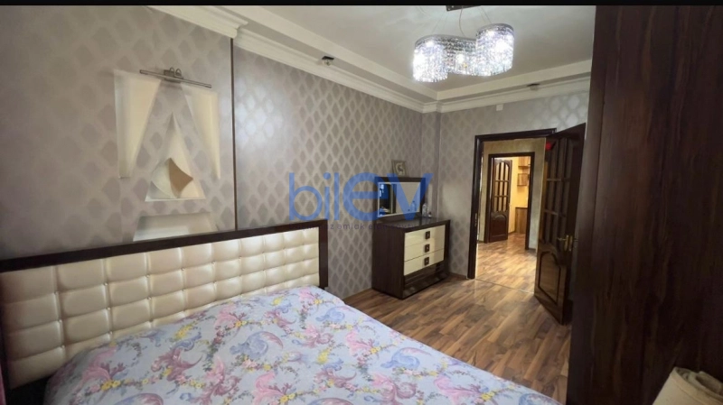 Aylıq Kirayə 3 otaqlı Köhnə Tikili bina evi  90m², Bakı