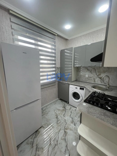 Aylıq Kirayə 2 otaqlı Köhnə Tikili bina evi  58m², Bakı