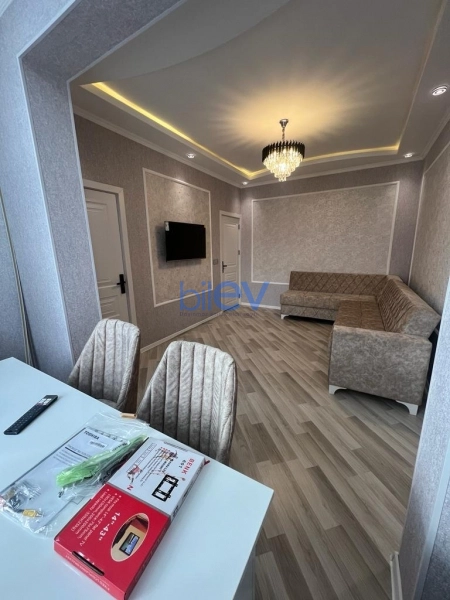 Aylıq Kirayə 2 otaqlı Köhnə Tikili bina evi  58m², Bakı