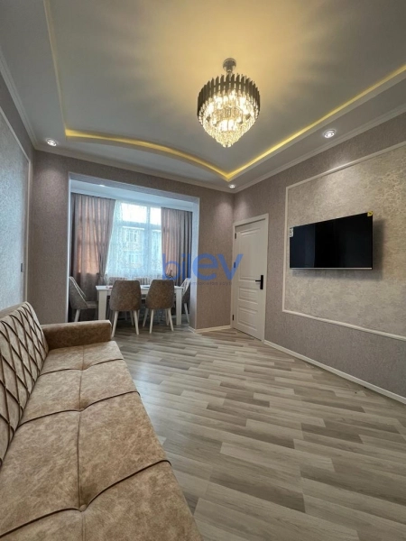 Aylıq Kirayə 2 otaqlı Köhnə Tikili bina evi  58m², Bakı