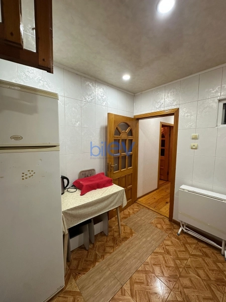 Aylıq Kirayə 1 otaqlı Köhnə Tikili bina evi  35m², Bakı