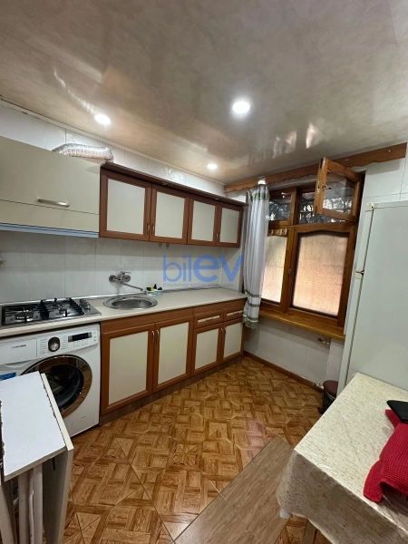 Aylıq Kirayə 1 otaqlı Köhnə Tikili bina evi  35m², Bakı
