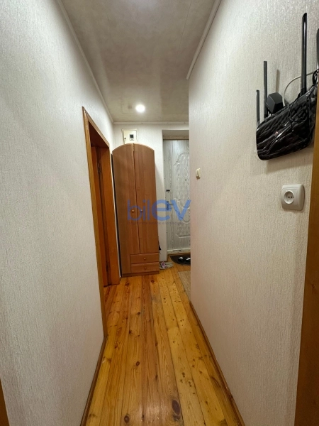 Aylıq Kirayə 1 otaqlı Köhnə Tikili bina evi  35m², Bakı