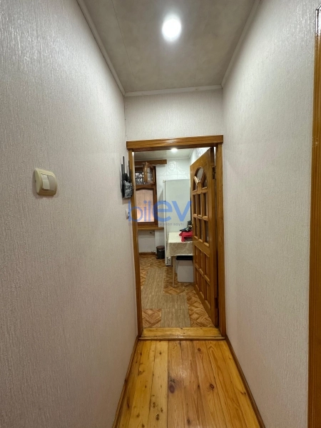 Aylıq Kirayə 1 otaqlı Köhnə Tikili bina evi  35m², Bakı
