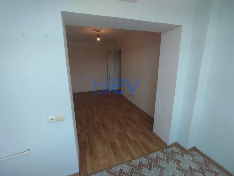 Aylıq Kirayə 2 otaqlı Köhnə Tikili bina evi  60m², Bakı