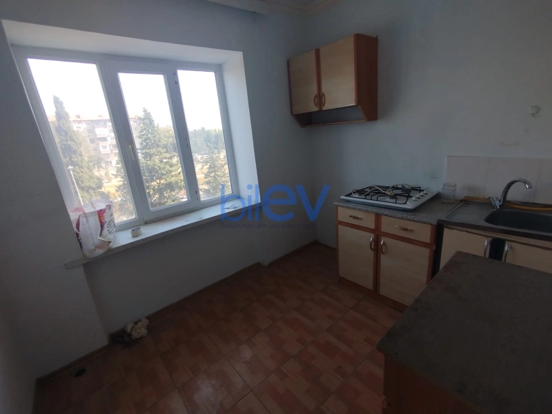 Aylıq Kirayə 2 otaqlı Köhnə Tikili bina evi  60m², Bakı
