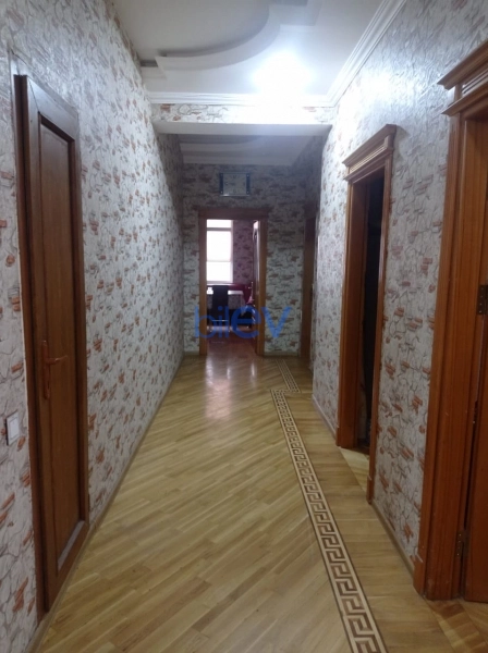 Günlük Kirayə 3 otaqlı Yeni Tikili bina evi  120m², Bakı
