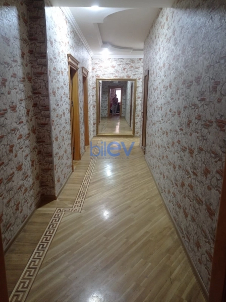 Günlük Kirayə 3 otaqlı Yeni Tikili bina evi  120m², Bakı