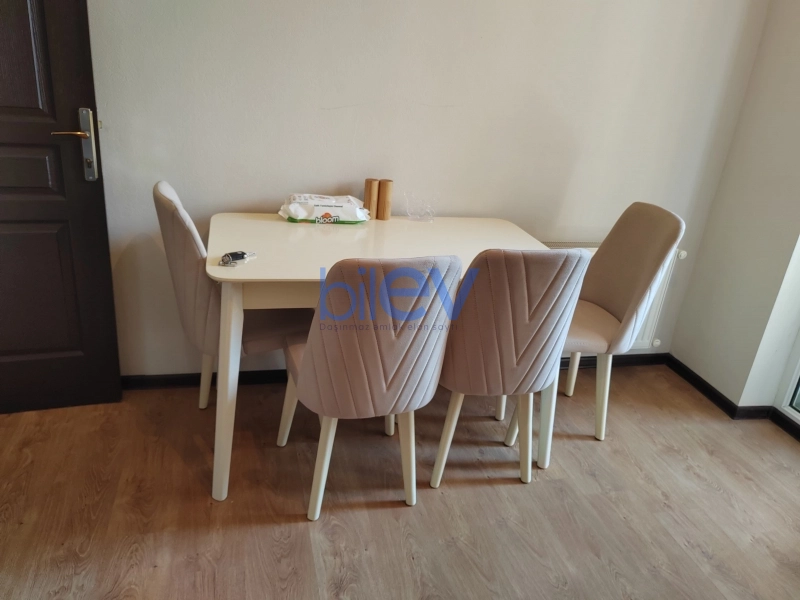 Aylıq Kirayə 3 otaqlı Yeni Tikili bina evi  80m², Bakı