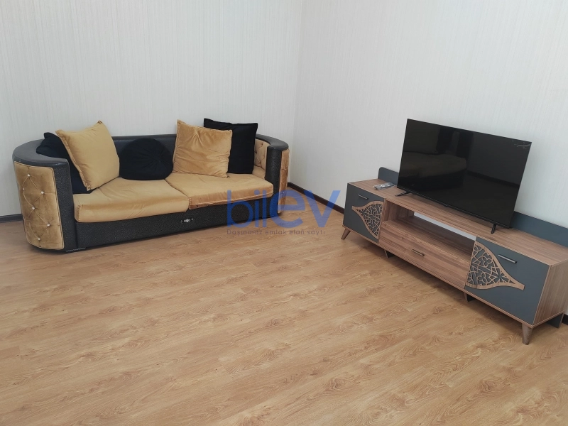 Aylıq Kirayə 3 otaqlı Yeni Tikili bina evi  80m², Bakı