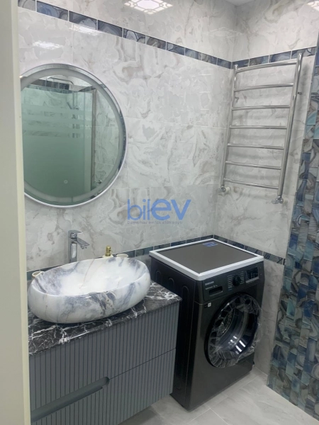 Aylıq Kirayə 3 otaqlı Yeni Tikili bina evi  115m², Bakı