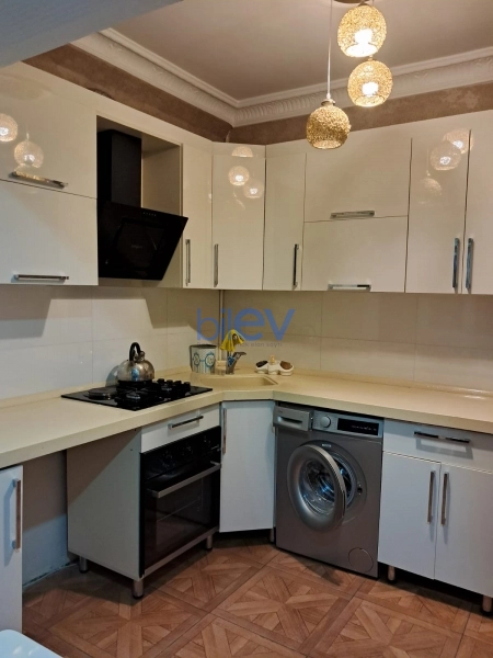Aylıq Kirayə 2 otaqlı Köhnə Tikili bina evi  50m², Bakı