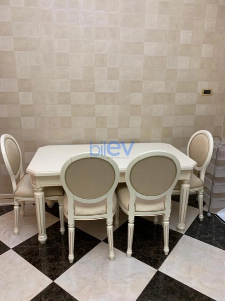 Aylıq Kirayə 3 otaqlı Yeni Tikili bina evi  140m², Bakı