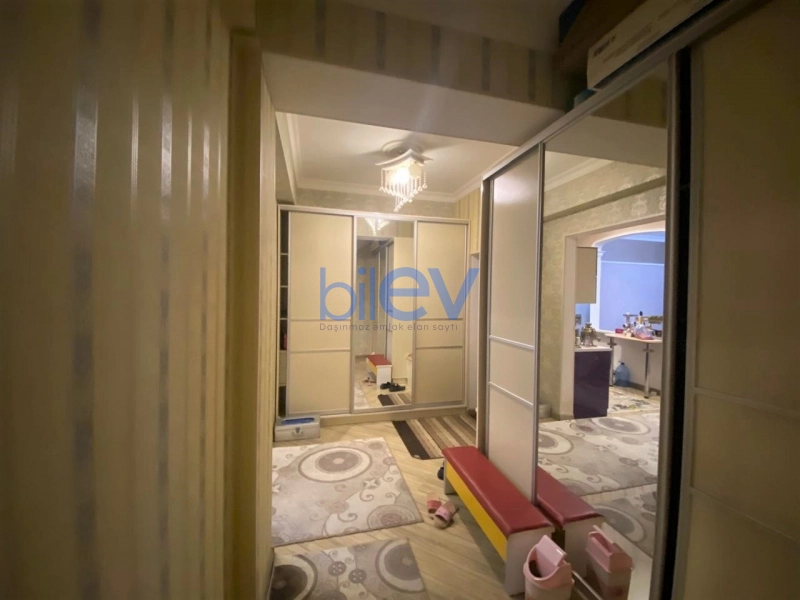 Aylıq Kirayə 3 otaqlı Yeni Tikili bina evi  110m², Bakı
