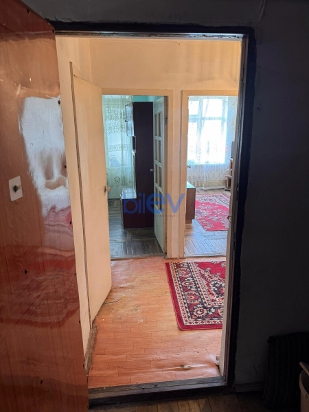 Aylıq Kirayə 2 otaqlı Köhnə Tikili bina evi  50m², Bakı