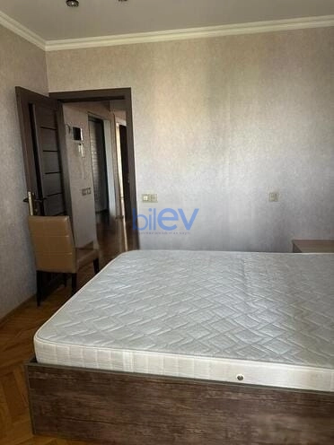 Aylıq Kirayə 2 otaqlı Köhnə Tikili bina evi  60m², Bakı