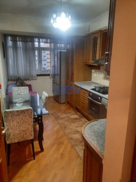 Aylıq Kirayə 2 otaqlı Köhnə Tikili bina evi  60m², Bakı