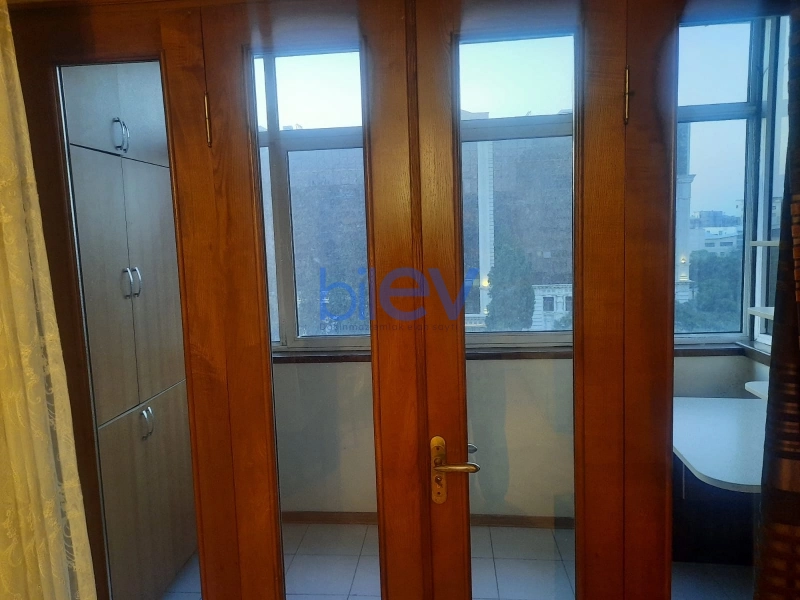 Aylıq Kirayə 2 otaqlı Köhnə Tikili bina evi  60m², Bakı