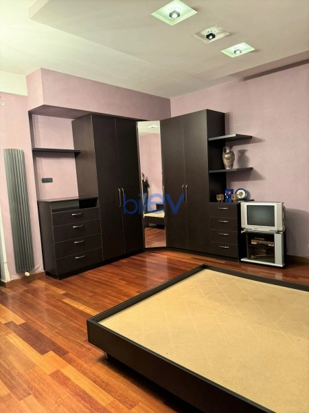 Aylıq Kirayə 3 otaqlı Yeni Tikili bina evi  160m², Bakı