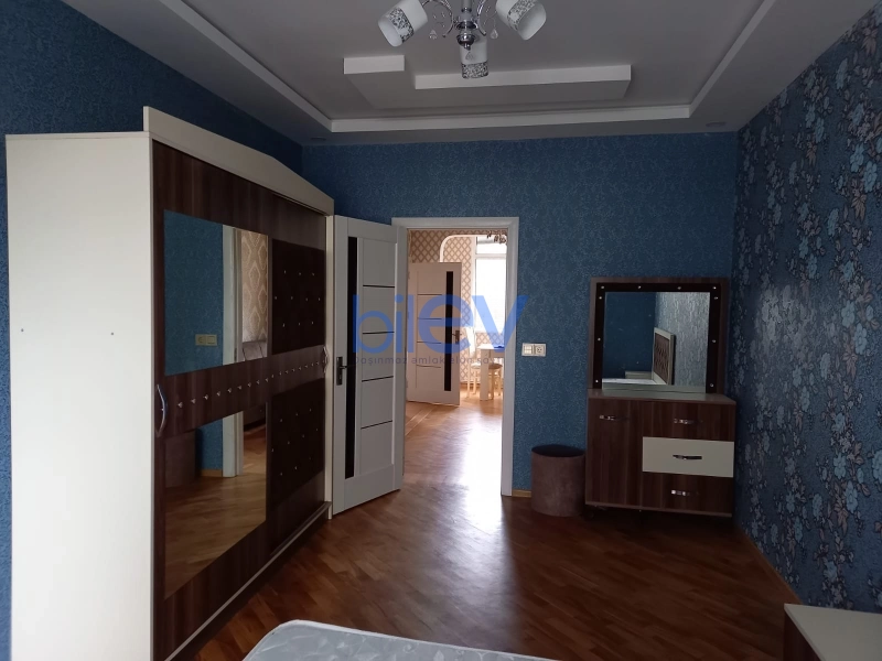 Aylıq Kirayə 3 otaqlı Köhnə Tikili bina evi  80m², Bakı