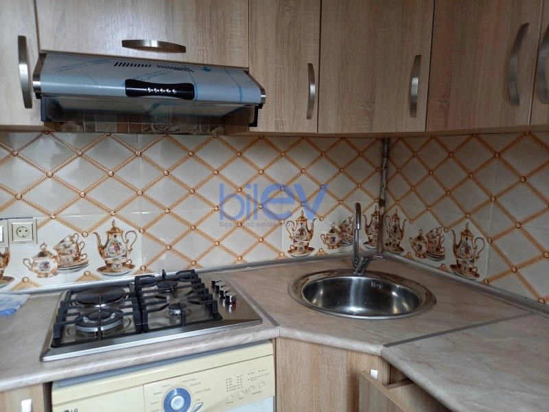 Aylıq Kirayə 3 otaqlı Köhnə Tikili bina evi  80m², Bakı