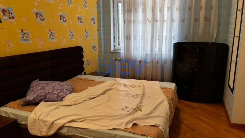 Aylıq Kirayə 3 otaqlı Yeni Tikili bina evi  130m², Bakı