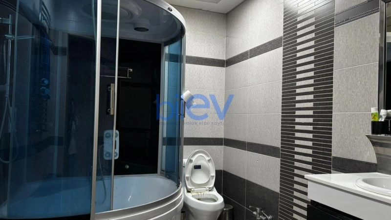 Aylıq Kirayə 3 otaqlı Yeni Tikili bina evi  130m², Bakı