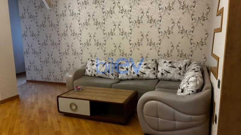 Aylıq Kirayə 3 otaqlı Yeni Tikili bina evi  130m², Bakı