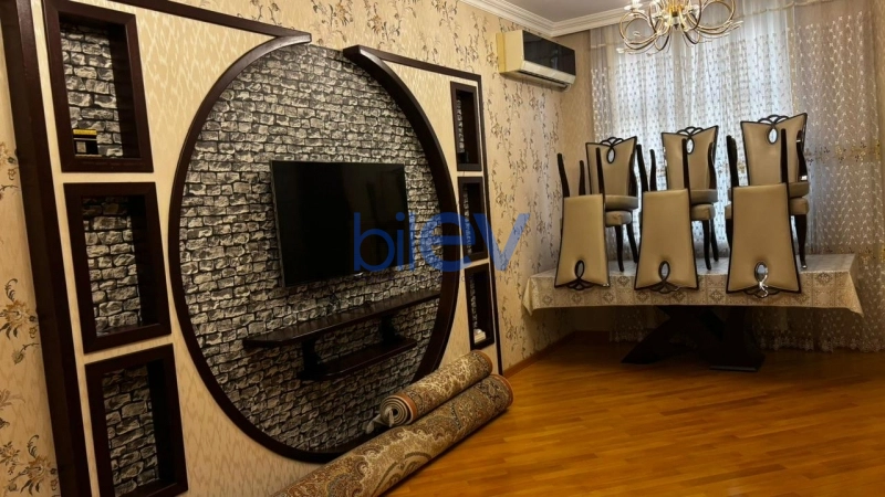 Aylıq Kirayə 3 otaqlı Yeni Tikili bina evi  130m², Bakı