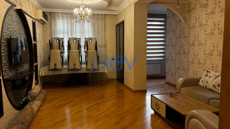 Aylıq Kirayə 3 otaqlı Yeni Tikili bina evi  130m², Bakı