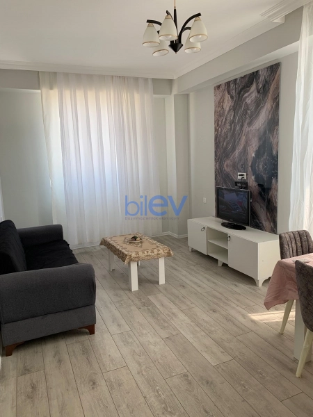 Aylıq Kirayə 3 otaqlı Yeni Tikili bina evi  90m², Bakı