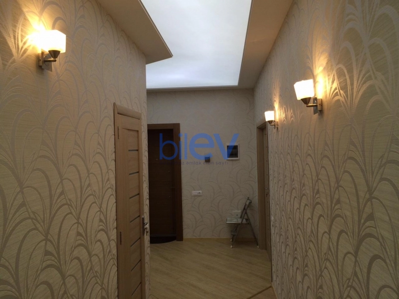 Aylıq Kirayə 3 otaqlı Yeni Tikili bina evi  81m², Bakı