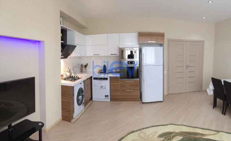 Aylıq Kirayə 3 otaqlı Yeni Tikili bina evi  81m², Bakı