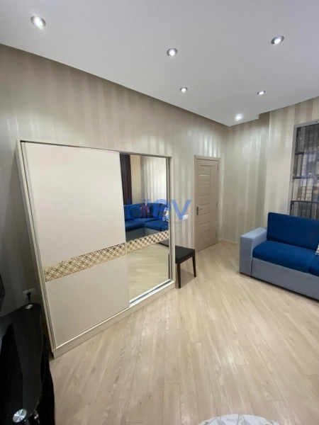 Aylıq Kirayə 3 otaqlı Yeni Tikili bina evi  81m², Bakı