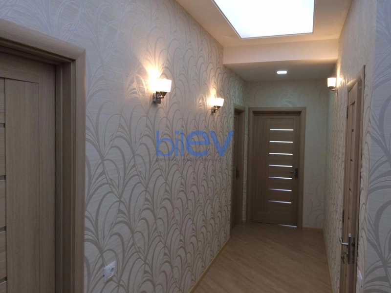 Aylıq Kirayə 3 otaqlı Yeni Tikili bina evi  81m², Bakı