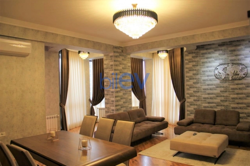 Aylıq Kirayə 3 otaqlı Yeni Tikili bina evi  155m², Bakı