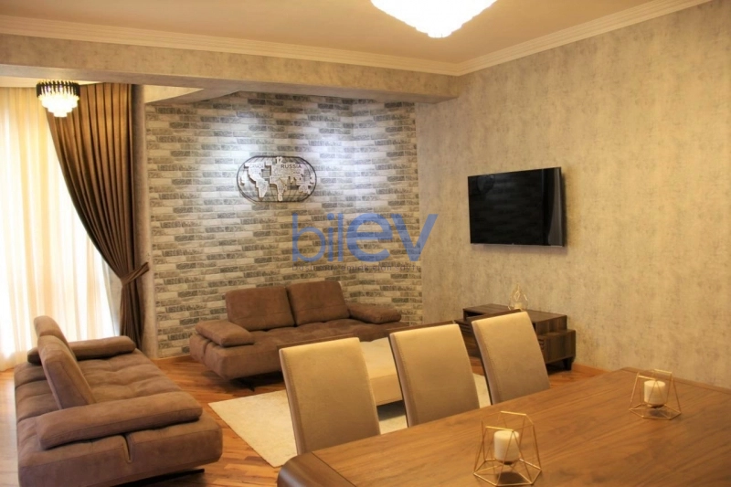 Aylıq Kirayə 3 otaqlı Yeni Tikili bina evi  155m², Bakı