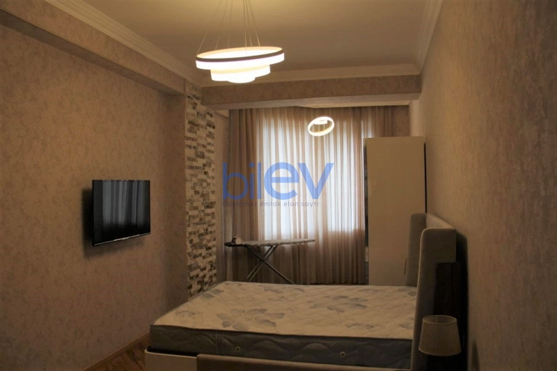 Aylıq Kirayə 3 otaqlı Yeni Tikili bina evi  155m², Bakı