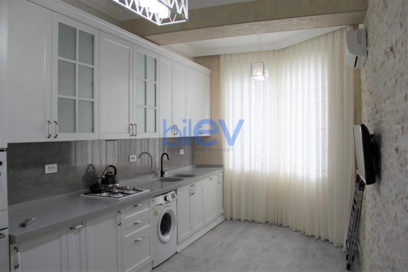 Aylıq Kirayə 3 otaqlı Yeni Tikili bina evi  155m², Bakı