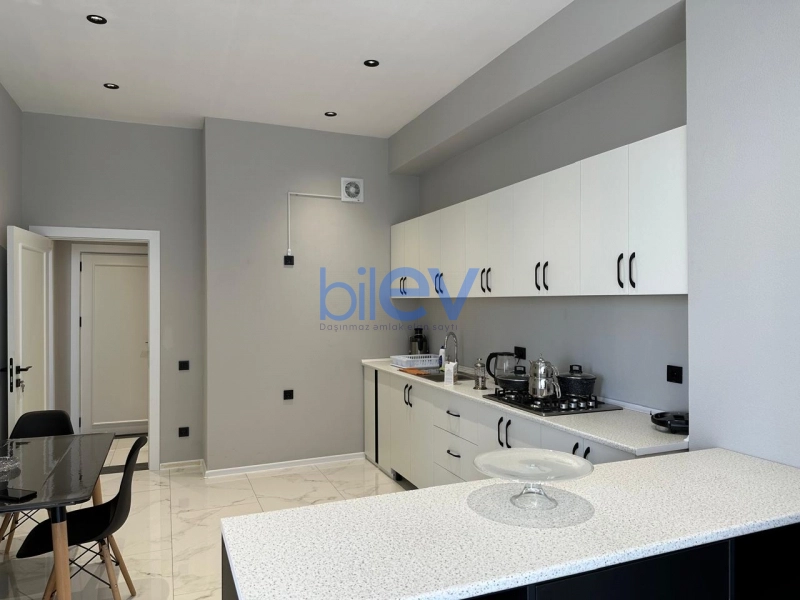 Aylıq Kirayə 4 otaqlı Yeni Tikili bina evi  180m², Bakı