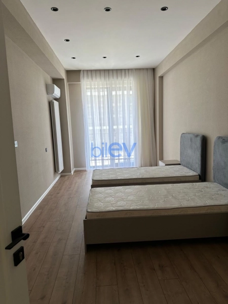 Aylıq Kirayə 4 otaqlı Yeni Tikili bina evi  180m², Bakı