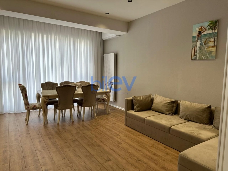 Aylıq Kirayə 4 otaqlı Yeni Tikili bina evi  180m², Bakı