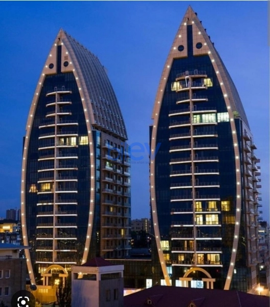 Aylıq Kirayə 4 otaqlı Yeni Tikili bina evi  160m², Bakı
