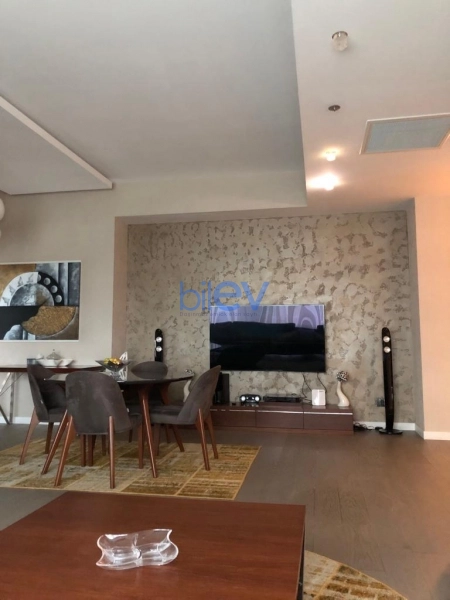 Aylıq Kirayə 3 otaqlı Yeni Tikili bina evi  130m², Bakı