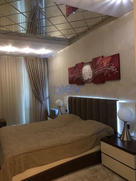 Aylıq Kirayə 3 otaqlı Yeni Tikili bina evi  130m², Bakı